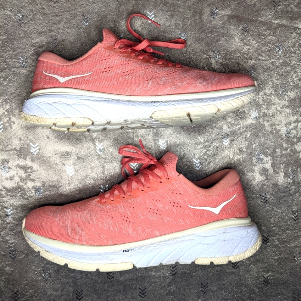 Hoka One One Cavu 3
